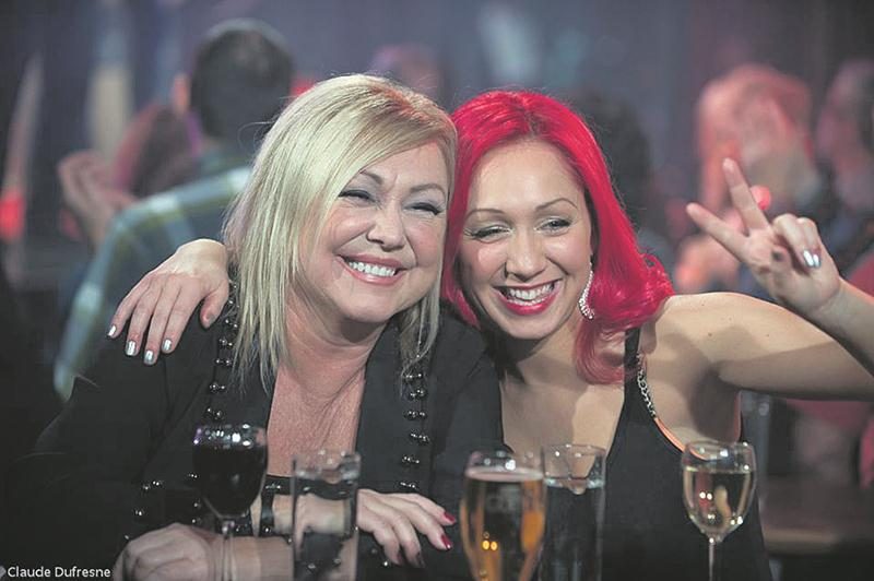 Cela fait des années que mère et fille chantent ensemble sur scène, toujours avec une grande complicité. Photo Claude Dufresne