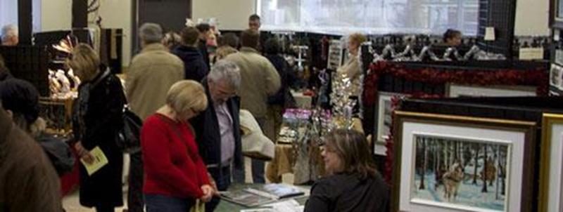 Plus de 40 artistes et artisans en arts visuels de la région vous invitent à venir les rencontrer et à découvrir leurs talents de 10 h à 17 h au centre communautaire Bourg-Joli (2520, av. Sainte-Catherine angle Bourassa). Vous y verrez : photographie, ferronnerie d’art, bijoux, peintures, etc. Admission gratuite. Infos : 450 774-2750 ou <a href="http://www.visitart.ca">http://www.visitart.ca</a> . 