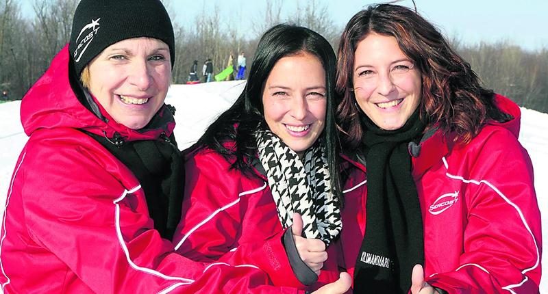 Sylvie Bélair, Vicky et Nancy Lachance prendront part à l’ascension du Kilimandjaro au profit de l’organisme maskoutain La Clé sur la Porte. Photo Robert Gosselin | Le Courrier ©