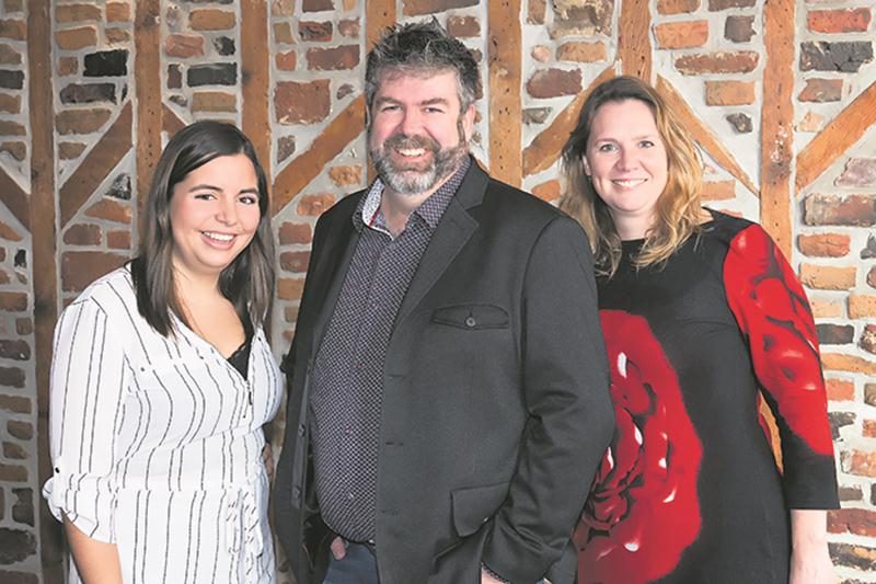 Lorena Meneses, de Mareiwa café colombien, Serge Éric Blais, de Concepts orthopédiques Turtlebrace, et Karine Guilbault, directrice du développement industriel de Saint-Hyacinthe Technopole. Photo Patrick Roger