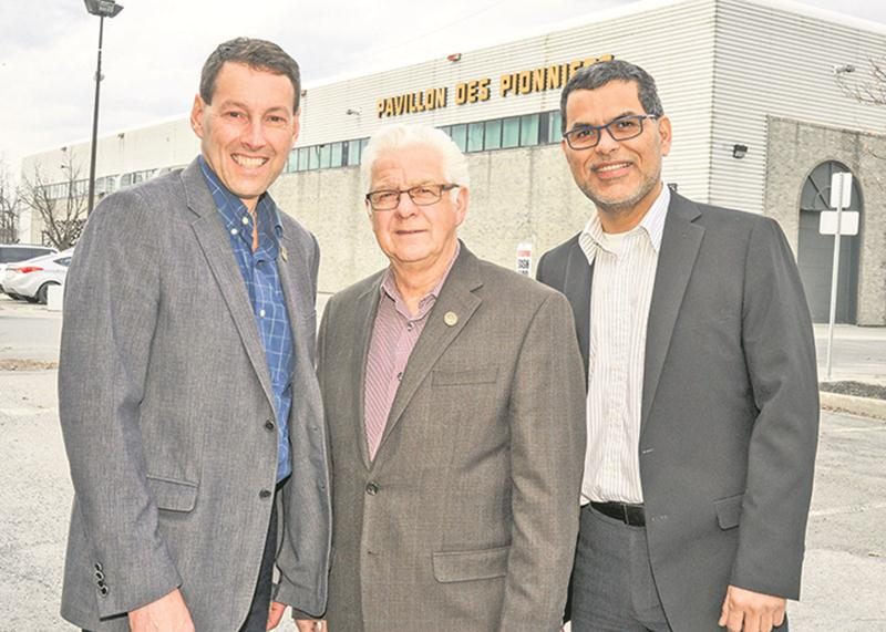Sur la photo, dans l’ordre habituel, François Brouillard, directeur général de l’Expo, Nelson Grondin, président de l’Expo, et Gerardo Gollo Gil, directeur régional adjoint à la direction régionale de la Montérégie du ministère de l’Agriculture, secteur Est. Photo François Larivière | Le Courrier ©