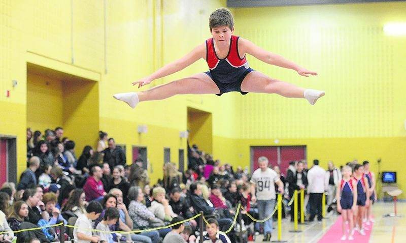 Plus de 400 gymnastes ont défilé lors de la première tranche de la Coupe Québec de gymnastique acrobatique, à Saint-Hyacinthe, les 30 et 31 janvier. Photo François Larivière | Le Courrier ©
