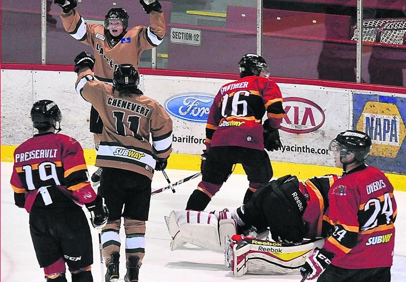 Les Lauréats ont remporté les deux duels de la série aller-retour contre le Mustang de Vaudreuil-Dorion le week-end dernier. Photo François Larivière | Le Courrier ©