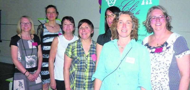 Les membres du conseil d’administration de La Clé sur la Porte ont pris part à la fête pour souligner les 35 ans de l’organisme.