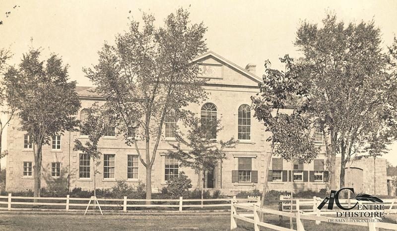 Ancien palais de justice vers 1905. Centre d’histoire de Saint-Hyacinthe, CH478.