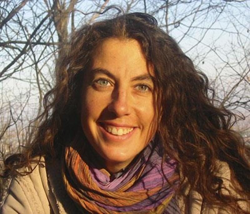 Adultes, ados et enfants, joignez-vous aux conteurs, musiciens et comédiens-marionnettistes pour admirer toute la beauté de la nature en parcourant pour visiter les différentes stations animées par la conteuse Ariane Labonté et ses acolytes. Deux représentations le samedi 28 septembre : 10 h 30 et 14 h. Durée d’environ 1 heure. Coût : 12 $ (adulte); 7 $ (membres et enfants de 6 à 17 ans) ou 25 $ par famille. Lieu de rencontre : stationnement de la rue Brouillette. En cas de température incertain