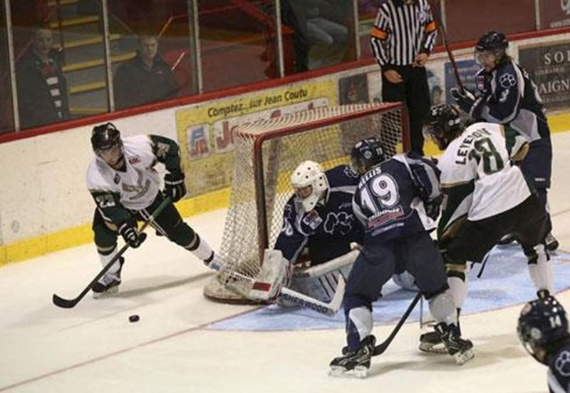 Après 27 des 52 matchs prévus à l'horaire cette saison, les Lauréats pointent au 9 e rang dans la LHJAAAQ.
