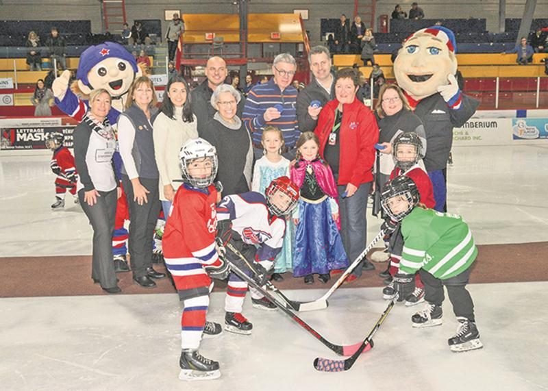 Les députées provinciale et fédérale Chantal Soucy et Brigitte Sansoucy, de même que le maire de Saint-Hyacinthe, Claude Corbeil, ont accompagné l’organisation du Festi-Mahg pour donner le coup d’envoi à cette 7e édition. Photo François Larivière | Le Courrier ©