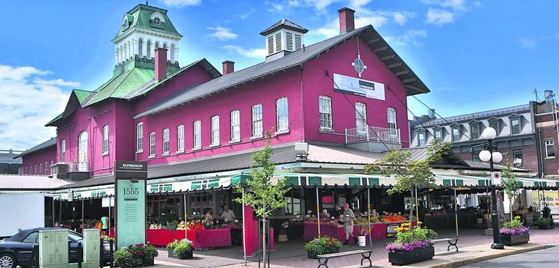 La Ville a lancé un deuxième appel d’offres pour trouver l’entrepreneur à qui elle confiera la première étape de restauration du Marché public. Photothèque | Le Courrier ©