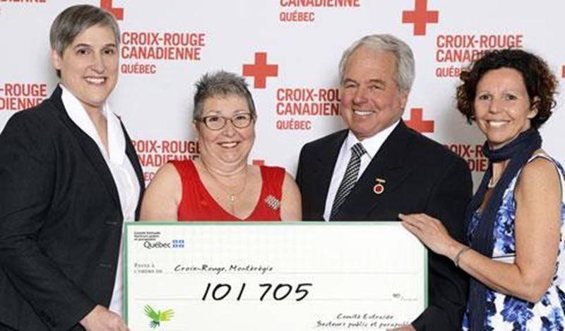 De gauche à droite : Chantal Messen, directrice-adjointe financement Croix-Rouge; Lucille Whissell, bénévole en Haute-Yamaska; Michel Laguë, bénévole dans le secteur Les Maskoutains; et Lucie Goulet, coordonnatrice de la campagne Entraide.
