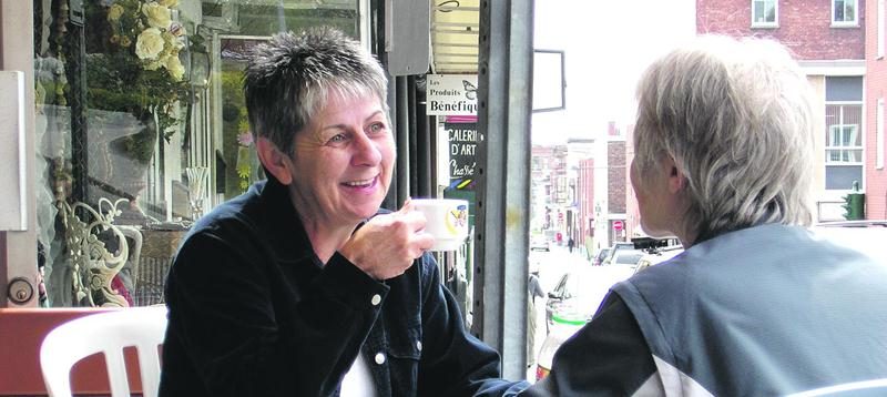 Le Trait d’Union Montérégien aura un kiosque aux Galeries St-Hyacinthe dans le cadre du Salon du bénévolat du 10 au 11 avril. À cette occasion, il sera possible de rencontrer des personnes qui parleront de leur santé mentale, à livres ouverts, afin de sensibiliser la population à différentes problématiques vécues.