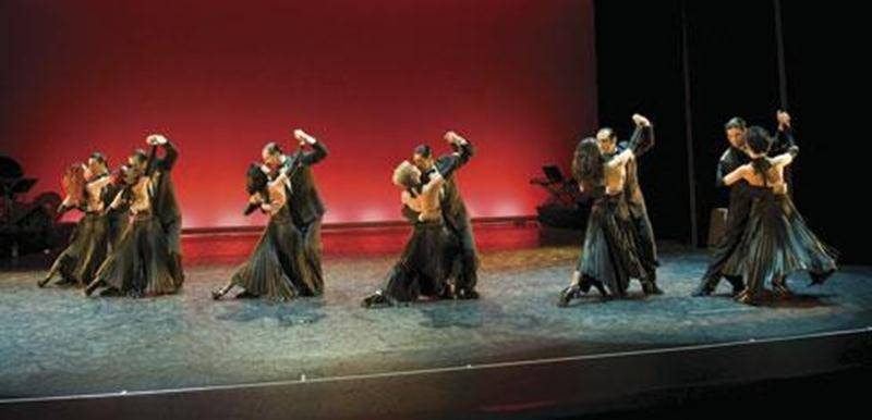 <em>Tango Pasión</em>, c'est une troupe purement argentine qui ne manquera pas d'éblouir en soulignant à coups de danse le parcours fulgurant du tango, la danse qui a fait la renommée de son pays.