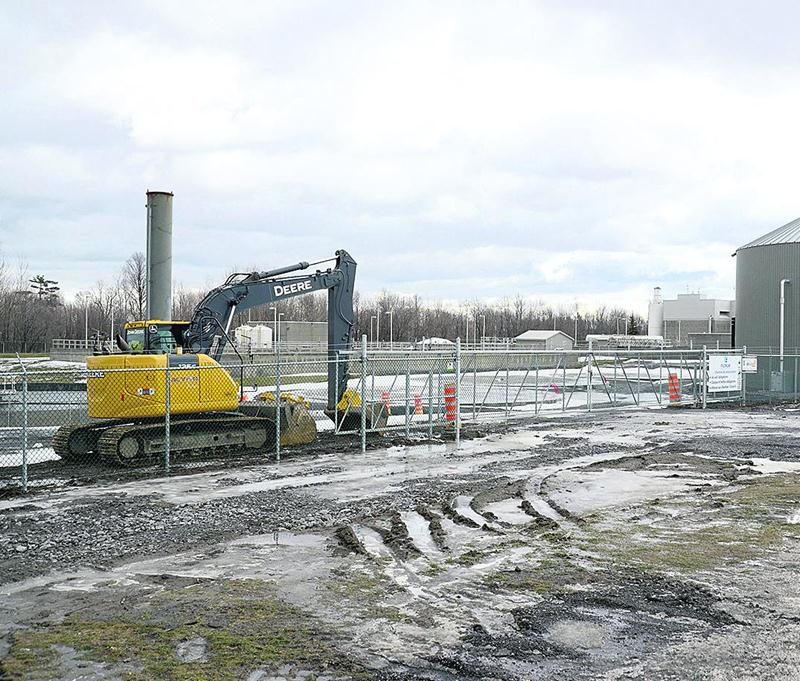 La réalisation de la phase II du projet ­de biométhanisation est en cours à la station de la rue Girouard Est. Photo François Larivière | Le Courrier ©