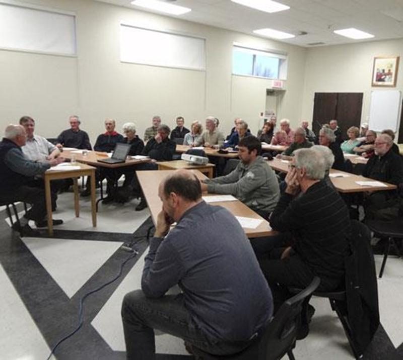 Plusieurs membres de l'Association du mont Rougemont se sont réunis à Saint-Damase pour l'assemblée générale annuelle.