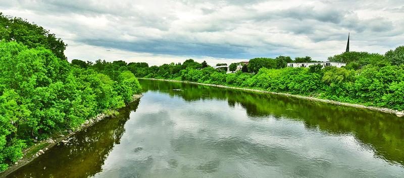 La rivière Yamaska vue du pont Morison à Saint-Hyacinthe. Photo François Larivière | Le Courrier ©