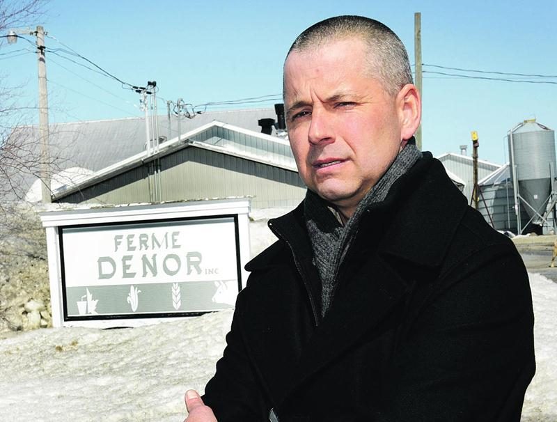 Éleveur indépendant à Saint-Pie, Jean-François Bousquet produit entre 70 et 100 porcs par semaine pour Olymel. Photo François Larivière | Le Courrier ©