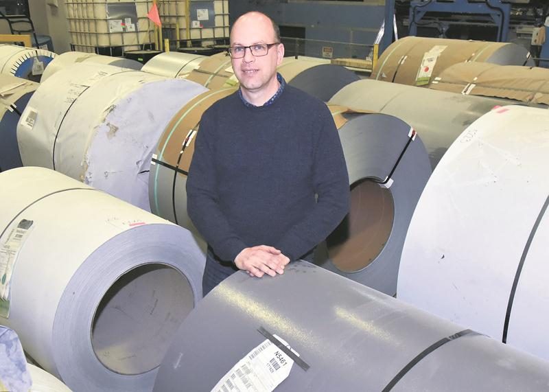 Stéphane Morin, directeur de l’usine Norbec Architectural à Saint-Hyacinthe.  Photo François Larivière | Le Courrier ©