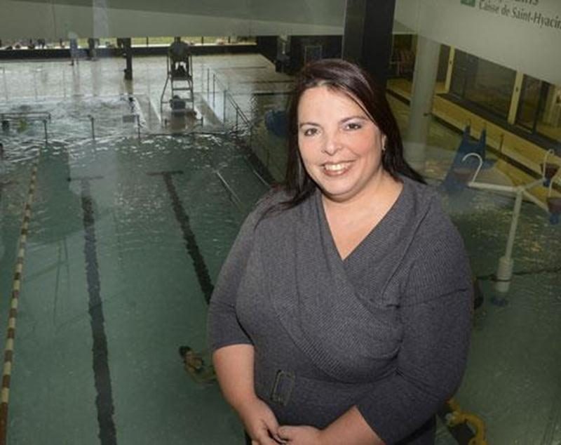 Un service de spa et détente sera offert dès janvier dans le bassin récréatif du Centre aquatique Desjardins, situé à l'arrière de Nathalie Brouillard, propriétaire d'Évasion Spas.