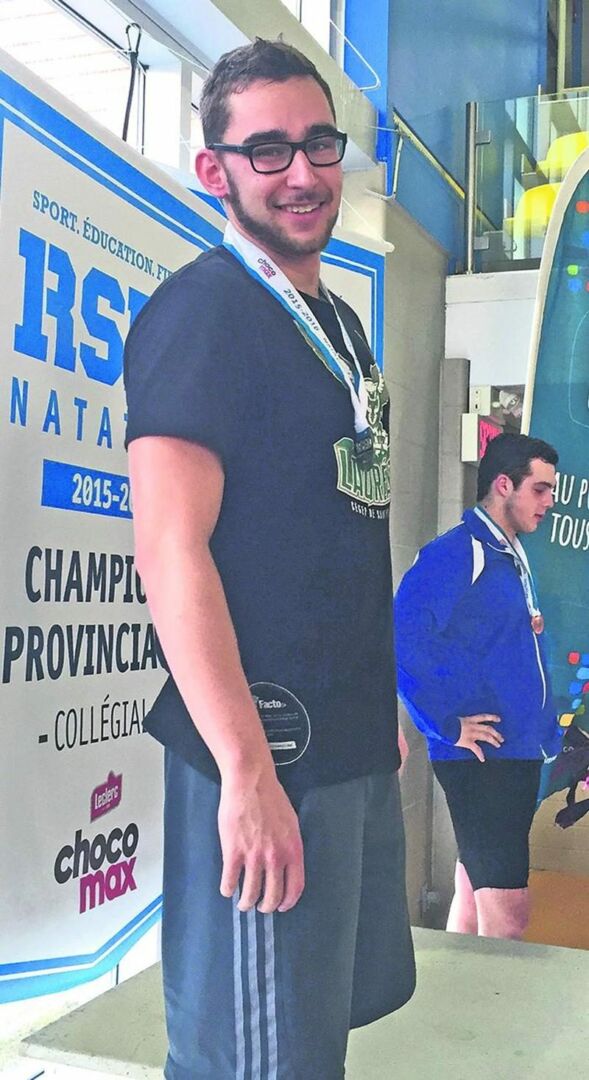 Carl Martin est monté sur le podium à deux reprises en style brasse au championnat provincial collégial de natation. Photo Courtoisie Lauréats du Cégep de Saint-Hyacinthe