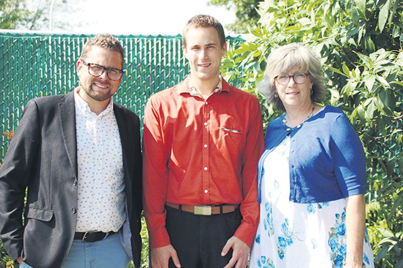 Eric Devost, coordonnateur des services jeunesse et des activités entrepreneuriales (Espace carrière), Louis-Philippe Laplante, conseiller au développement entrepreneurial et au mentorat (DEM), et Sylvianne Tanguay, chef d’équipe, enseignante-entrepreneure et coach (EPSH), offriront des ateliers aux futurs entrepreneurs afin de valider leur projet et de leur donner différents outils nécessaires pour bien démarrer une entreprise. Photo Denyse Bégin | MRC des Maskoutains