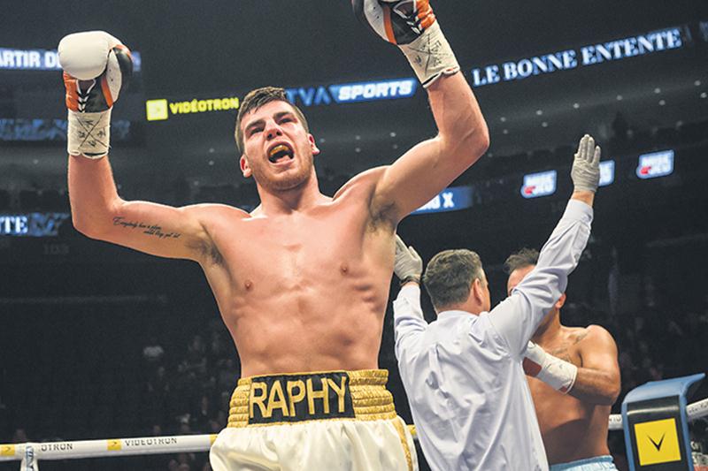 Raphaël Courchesne n’a eu besoin que de deux rounds pour freiner l’Argentin Ivan Banach au Centre Vidéotron samedi soir. Photo Vincent Éthier / Eye of the Tiger Management