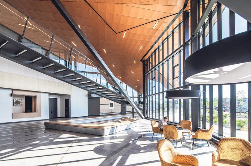 Le Centre de congrès de Saint-Hyacinthe s’est largement illustré lors du gala des Prix d’excellence organisé par l’Institut canadien de la construction en acier.  Photo Alex St-Jean