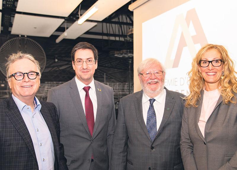Sur la photo dans l’ordre habituel, Jean-Luc Couture, associé et cofondateur de la firme juridique Therrien Couture; Emmanuel Montini, directeur général du Cégep de Saint-Hyacinthe; Mario Dussault, président du conseil d’administration de la Caisse Desjardins de la Région de Saint-Hyacinthe et Fanie-Claude Brien, directrice de la Formation continue et de Synor. Photo courtoisie Cégep de Saint-Hyacinthe