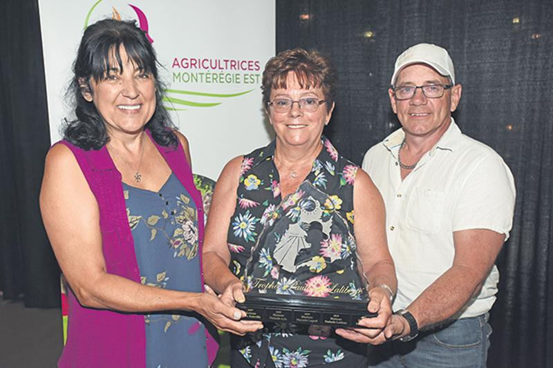 Diane Véronneau reçoit le trophée Pauline-Laliberté