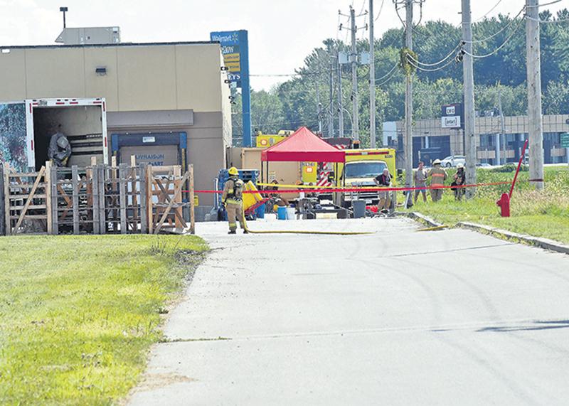 Un déversement d’acide nitrique près du Canadian Tire