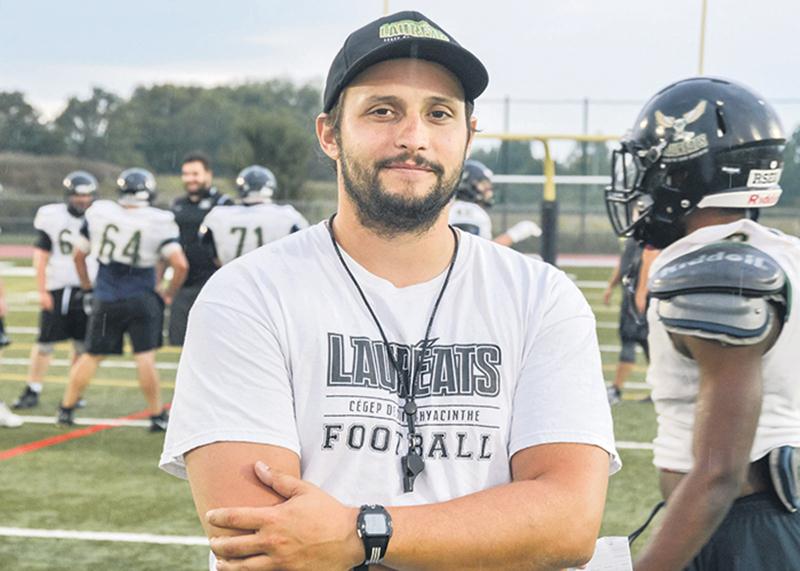 « Notre but est de gagner le Bol d’Or de nouveau », affirme l’entraîneur-chef des Lauréats, Sébastien Deschamps. Photo François Larivière | Le Courrier ©