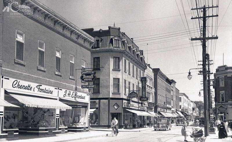La rue des Cascades en 1947. Photo Studio Belwatt : Collection Centre d’histoire