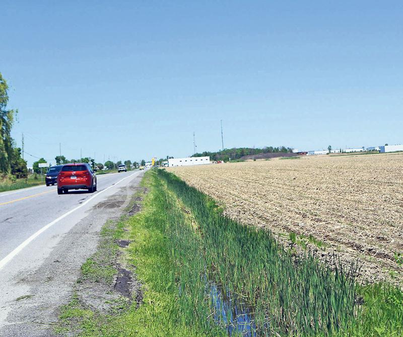 En prévision de l’agrandissement du parc industriel Olivier-Chalifoux, la Ville de Saint-Hyacinthe a aquise en 2009 cette terre agricole auprès de Jean Overbeek. Photothèque Le Courrier