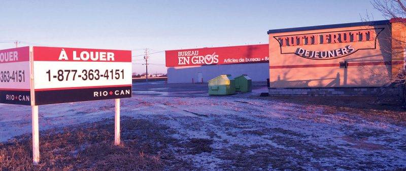 La fiducie de placement immobilier RioCan a vendu ses propriétés du secteur nord de Saint-Hyacinthe à la société Econo-Malls pour 23,5 M$. Parmi les locataires commerciaux des immeubles concernés, on retrouve Walmart et Bureau en gros. Photothèque | Le Courrier ©