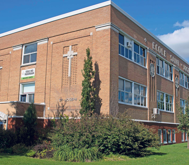 La CSSH a formulé une demande de démolition pour l’immeuble Saint-Joseph, âgé de 71 ans selon ce qu’indiquent les données du ministère de l’Éducation. Photo Martin Lacasse | Le Courrier ©