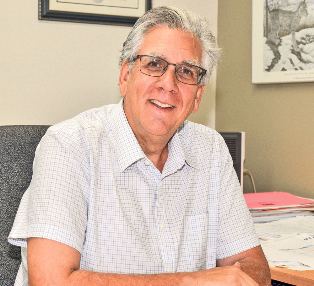 Jean-Claude Ladouceur, directeur général de l’OHMA, qui regroupe maintenant 844 logements répartis dans 32 immeubles situés dans les MRC des Maskoutains et d’Acton. Photothèque | La Pensée ©