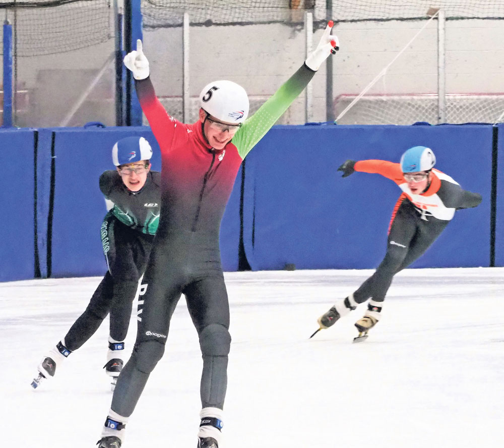Lui aussi triple médaillé, Édouard Auger a dû batailler dur pour terminer chaque fois au 1er rang des courses individuelles. Photo Marie-Claude Delisle