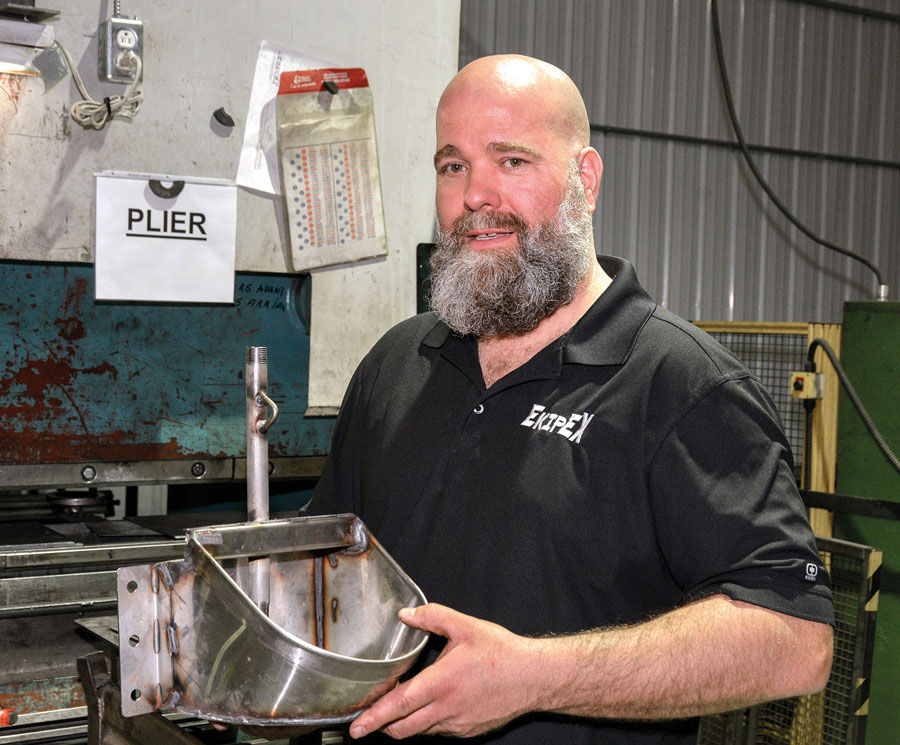 Dominique Turcot, président d’Ekipex, est fier de l’essor de son entreprise spécialisée dans la fabrication de pièces en acier destinées au milieu agricole. Photo François Larivière | Le Courrier ©
