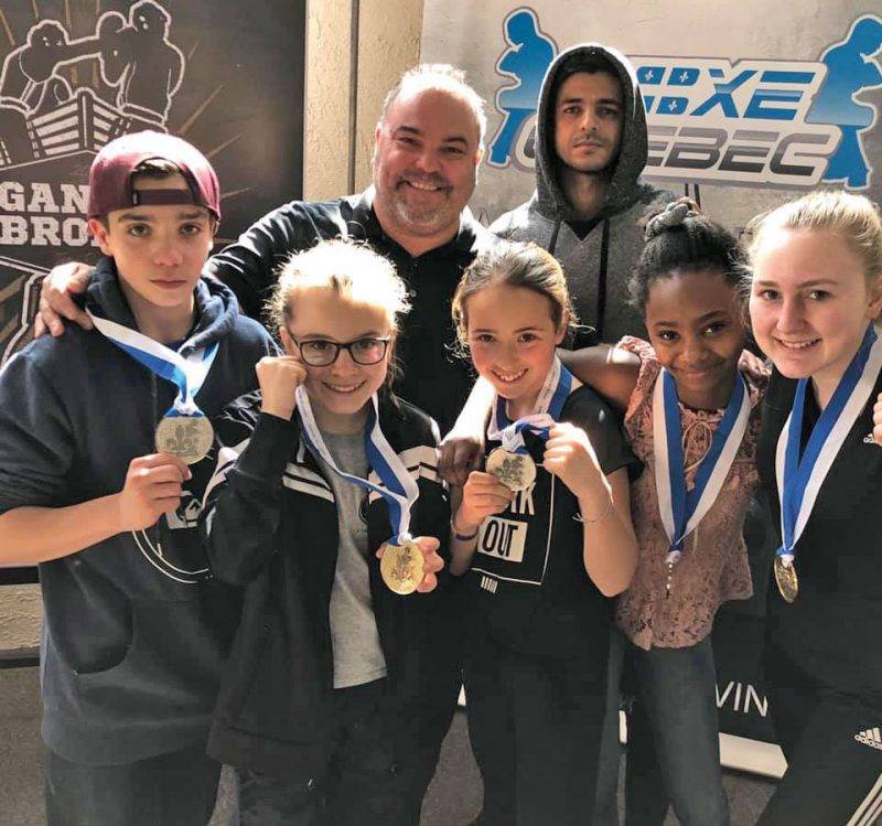 Avec six représentants, dont quatre filles, Les Apprentis Champions ont mis la main sur cinq médailles aux Gants de bronze. Photo Facebook