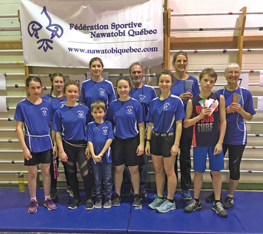 Sur la photo, on retrouve à l’avant Chloé Charlebois, Amarillys Miclette, Eymrick Miclette, Alyssia Scott, Annabelle Scott et Xavier Miclette. À l’arrière, on aperçoit Annabelle Croteau, Blanche Ménard, Claude Paquette, Louise Caron et Yvonne Gauvin. Photo gracieuseté