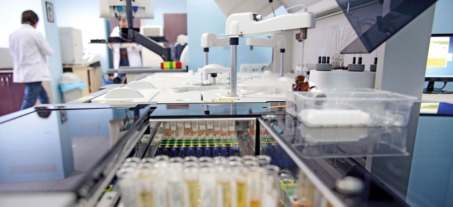 Le nouveau gouvernement va de l’avant avec le projet Optilab, qui consiste à centraliser les centres de laboratoires par région. Photothèque ©