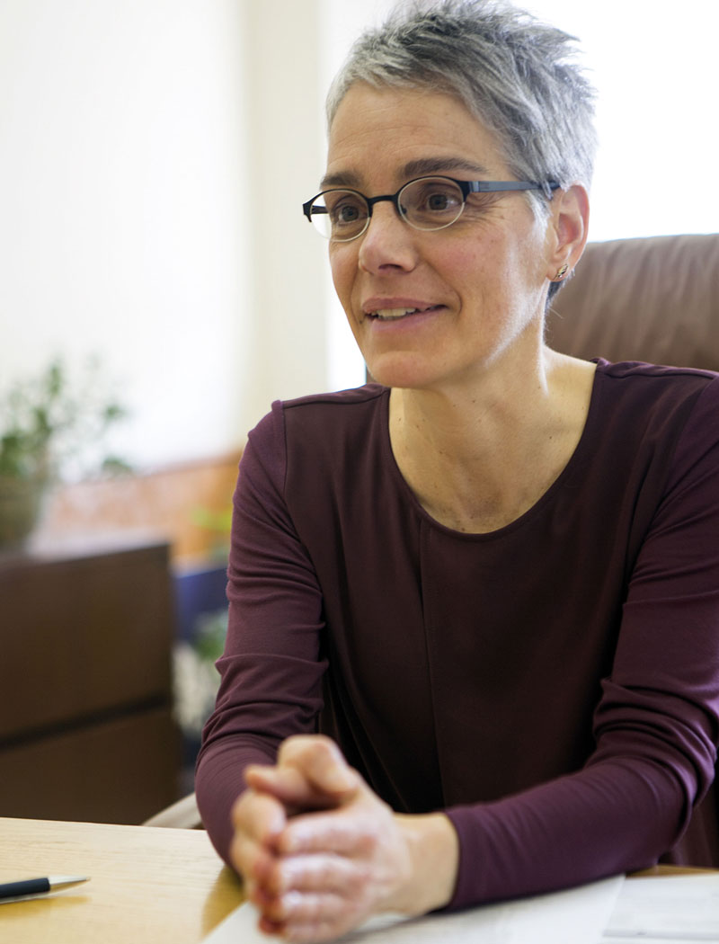Des dossiers majeurs attendent la Dre Christine Theoret, doyenne de la Faculté de médecine vétérinaire de l’Université de Montréal qui est située à Saint-Hyacinthe. Photo Robert Gosselin | Le Courrier ©