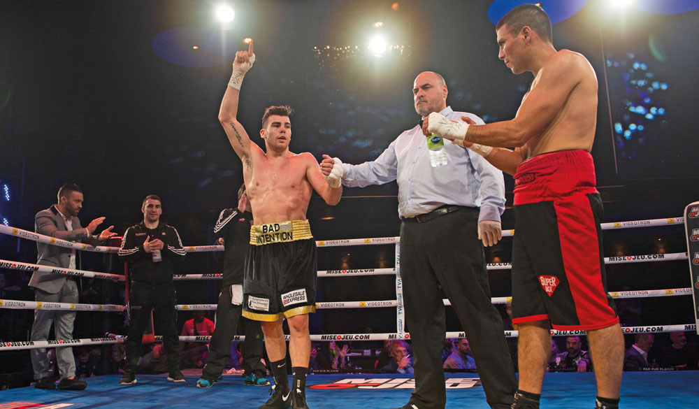 Raphaël Courchesne s’est imposé en seulement deux rounds face à Nestor Faccio le 17 mai, signant sa 6e victoire en autant de combats. Photo Sébastien St-Jean | EOTTM