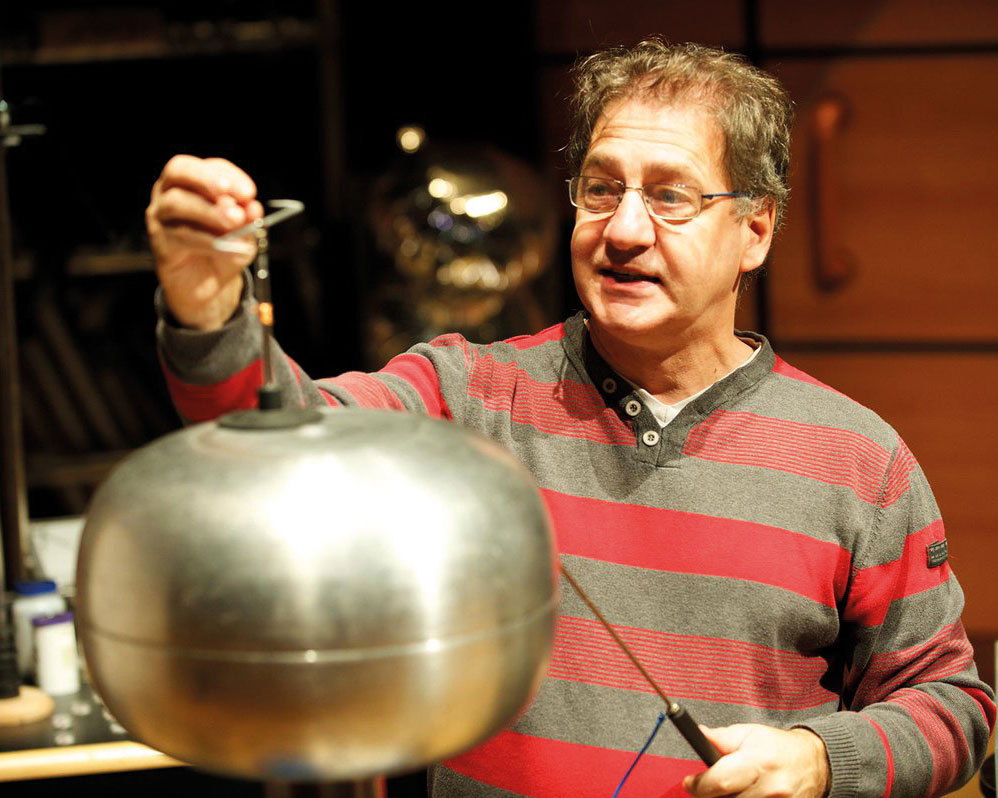Yvon Fortin animera le lancement du 24 heures de science le jeudi 9 mai au Centre de recherche et de développement de Saint-Hyacinthe. Photo gracieuseté