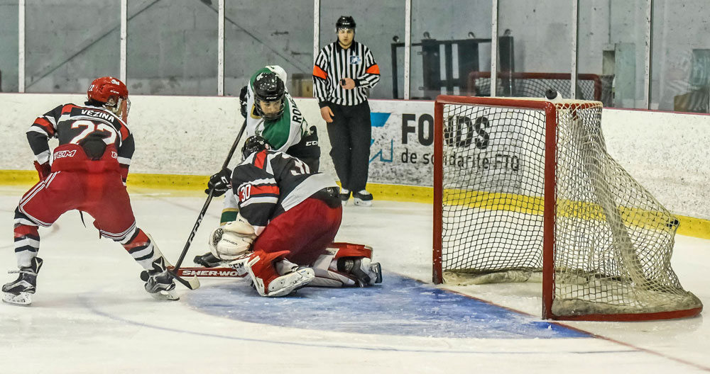 Frédéric Rondeau a joué les héros en inscrivant le but le plus important de sa carrière, celui de la victoire en 2e période de prolongation. Photo François Larivière | Le Courrier ©