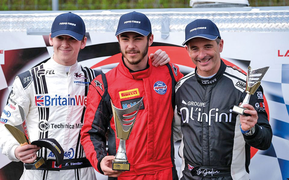 Bertrand Godin (à droite) est monté sur le podium lors de la première de trois courses disputées la fin de semaine dernière à la Classique du printemps de la Formule 1600 à Mont-Tremblant. Photo Facebook Formule 1600