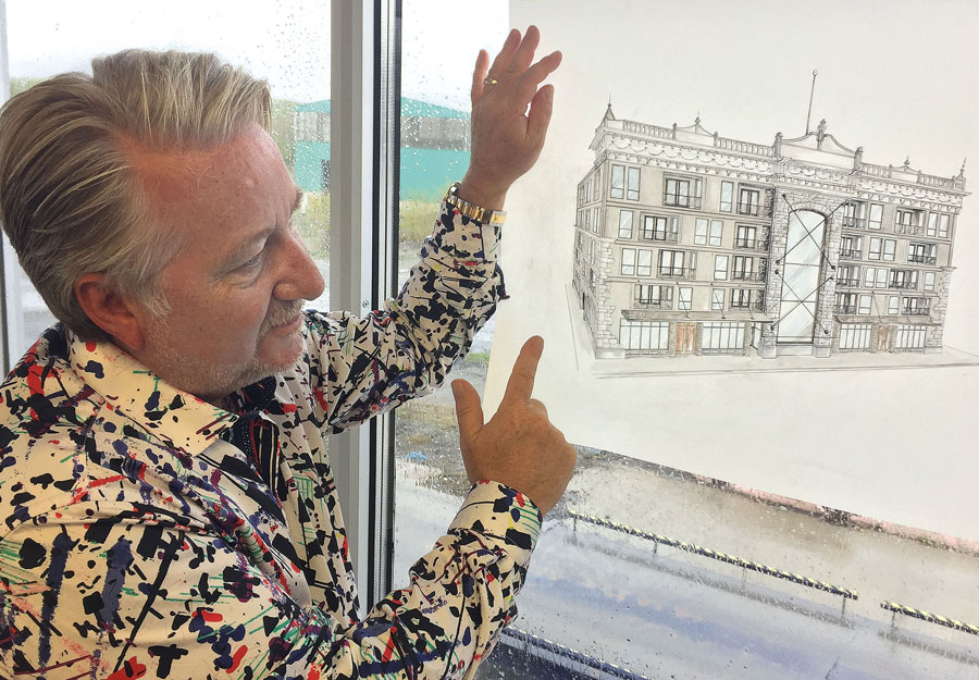 Patrick Dillaire a présenté une esquisse de ce à quoi pourrait bien ressembler la nouvelle Place Frontenac du centre-ville de Saint-Hyacinthe. Photo Martin Bourassa | Le Courrier ©