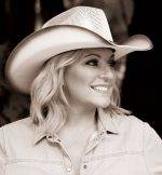 Guylaine Tanguay et Laurence Jalbert au CountryFest Mira