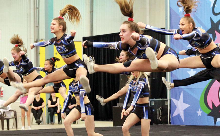 À Cheer-Up, la compétition organisée par ProCheer à la mi-avril, sept des neuf équipes de Saint-Hyacinthe ont été couronnées championnes de leur catégorie. Photo Robert Gosselin | Le Courrier ©