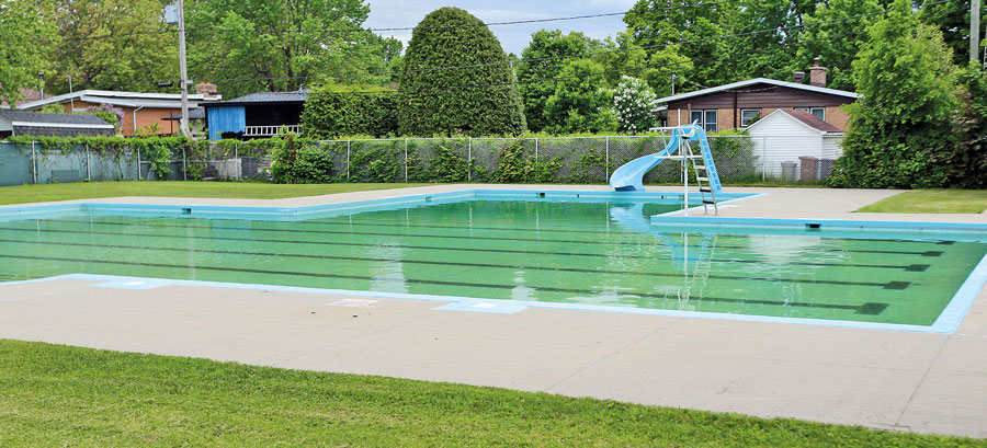 Les Loisirs Assomption craignent que la piscine de leur quartier ne soit fermée les fins de semaine cet été, faute de sauveteurs. Photothèque | Le Courrier ©
