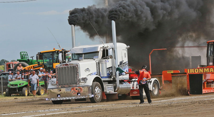 Les tires de camions ont attiré encore une fois une foule bien nombreuse. Photo Robert Gosselin | Le Courrier ©
